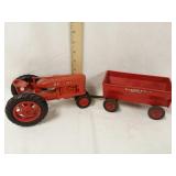 1/16th scale International Farmall plastic