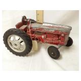 1/16th scale Hubley diecast tractor