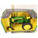 1/16th scale John Deere 620 high crop tractor