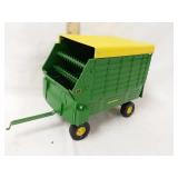 1/16th scale John Deere Silage wagon
