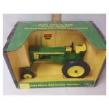 1/16th scale John Deere 520 tractor