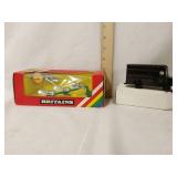 1/32nd scale Britains 9546 Ploughs and Brown