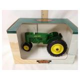 1/16th scale John Deere "MT" tractor