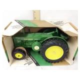 1/16th scale 1949/1954 John Deere Model R