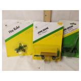 1/64th John Deere Hay rake, Hay wagon and Model