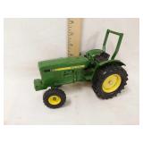 1/16th scale John Deere die cast tractor