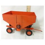 1/16th scale Allis-Chalmers Corn wagon