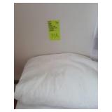 Queen bedding 9 pieces