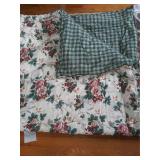 Full size reversible comforter Waverly