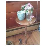 Ethan Allen Stand damaged Glass Decanter flower