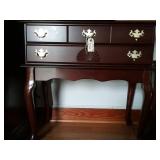 2 Drawer Shell Stand