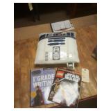 Star Wars Items 3 pieces, pillow and 2 magazines
