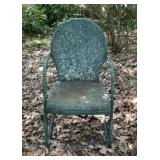 Vintage green metal shellback lawn chair, 35.5