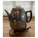Electric coffee kettle, powers on