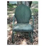 Vintage green metal shellback lawn chair, 35.5