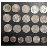 Lot of quarters, nickels, dimes, and a penny 99-23