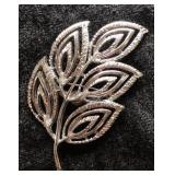 Vintage Gerryï¿½s Silver-Tone Leaf Brooc