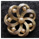 Vintage Gold-Tone Loop Brooch with Faux Pearls