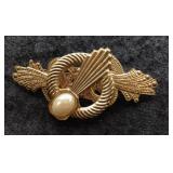 Gold-Tone Knot Brooch with Faux Pearl Accent