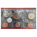 1983 U.S. Mint Uncirculated Coin Set ORG Package