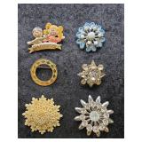 Vintage Brooch Lot w/ Rhinestones &ï¿½Grandmaï¿½ Pin