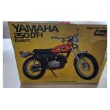 1971 Revell Yamaha 250 Model 1/2 Scale Org Box