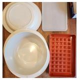 2 PC Tupperware VTG Lot Casserole Dish & Meat Cont