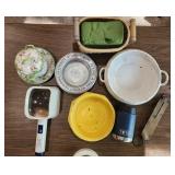 Mixed VTG Decor & Kitchen Lot