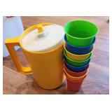 VTG 70s Tupperware Pitcher & 8 Tumblers