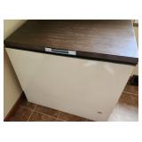 Whirlpool 9 CU FT Deep Freezer