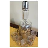 VTG Decanter with 6 Matching Shot Glasses