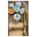 Mixed VTG Home Decor Lot