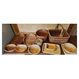 LG Lot Of VTG Baskets