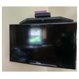 Samsung 24' TV Includes Wall Mount