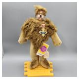 HAMILTON PRESENTS THE COWARDLY LION
