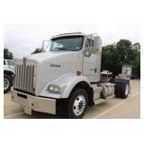 2006 Kenworth T8 Series Class 8 Truck Tractor,