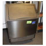Manitowoc Undercounter Ice Maker UYF0140A-161B