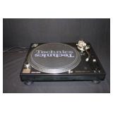 Technics SL-1210 Analog DJ Turntable in Hard Case
