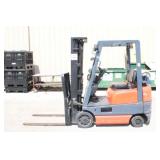 Toyota 42-6FGCU15 Forklift, 2800 Lb Capacity, LP