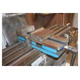 Kurt Dx6 6" Machine Vise, with Mill Tie-Down Kit
