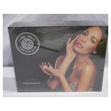 Forever Flawless Deluxe Manicure Kit