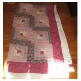 Quilt & Throw 8