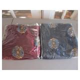 Duvets Buttons Not Zippers Both Have Pillow Cases