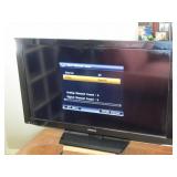 Hitachi Tv w/ Remote