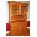 2 Pc Oak Lighted Hutch (Works)
