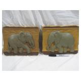 2 Plastic Elephant vvWall Decor