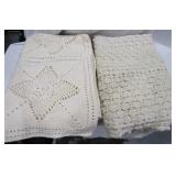 2 Crean Colored Throws