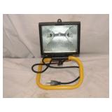 Shop Light Appears New But Needs Light Bulb