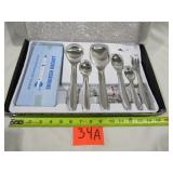 35 Pc Flatware Set New