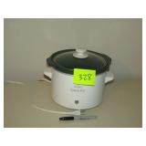 Small Rival Crockpot Like New Small Rival Crockpot Like New